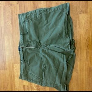 Green American Eagle Shorts Size 14